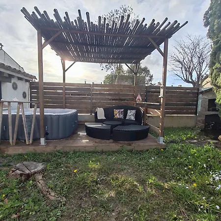 Holiday home Maison Pleine De Charme Avec Jardin Spa&clim *